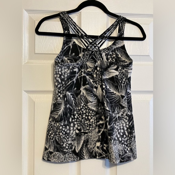 Calvin Klein floral pixelated print b&w strappy sports workout shelf bra tank S - Picture 6 of 15